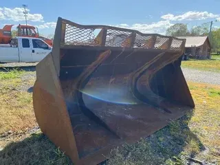 CATERPILLAR MULCH BUCKET