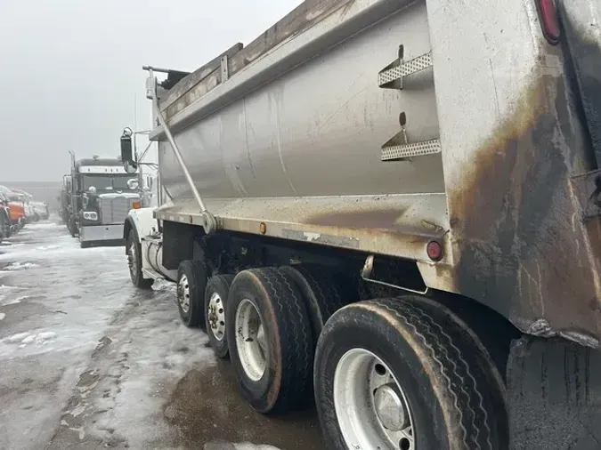 2011 KENWORTH T80026cd679fd62fae53eb13d78363a4e8b6