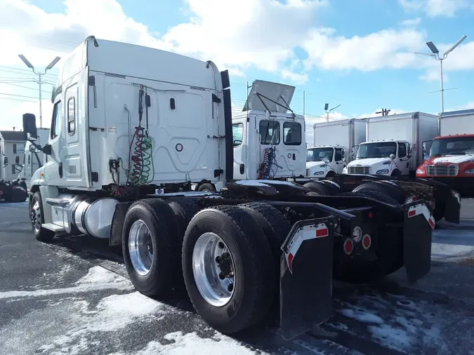 2018 FREIGHTLINER/MERCEDES CASCADIA 125