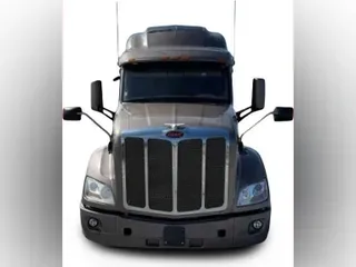 2022 Peterbilt 579