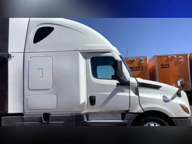 2021 Freightliner Cascadia