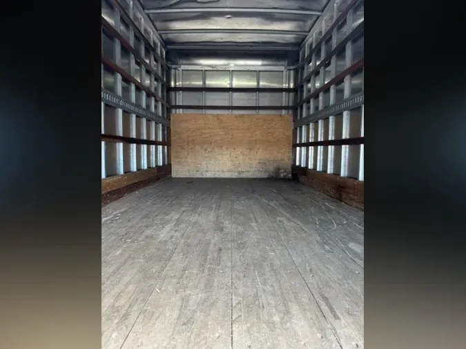 2019 ISUZU NPR HD26d3b7acce25a9405c50ae19335a9922