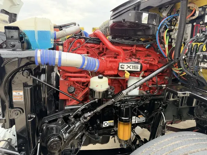 2021 Peterbilt 57926d4ba52b35224ffbcbfc6d8779c3665
