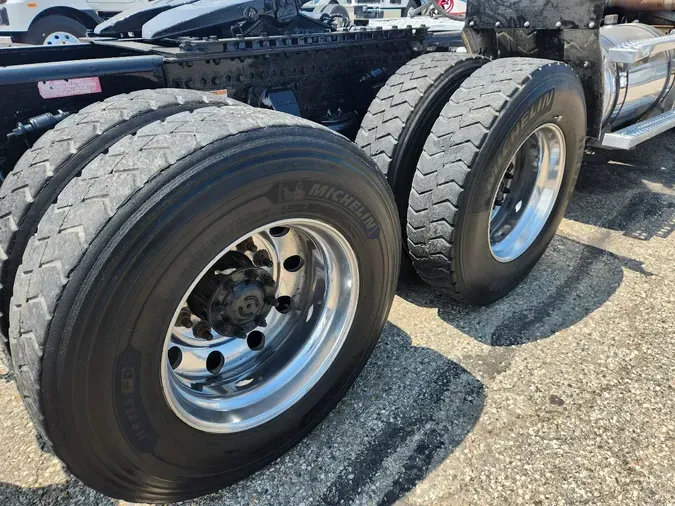 2020 WESTERN STAR 4900