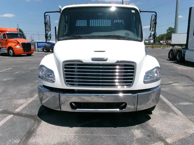 2019 Freightliner Business Class M2 106