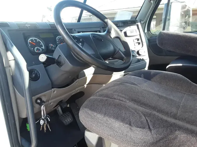 2018 FREIGHTLINER/MERCEDES CASCADIA 125