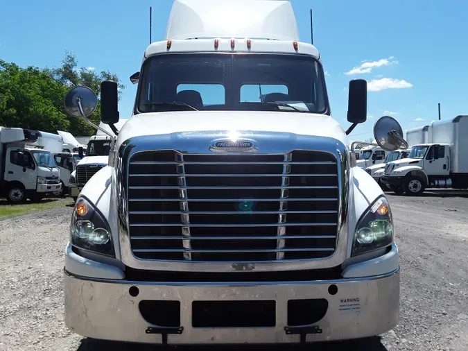 2020 FREIGHTLINER/MERCEDES CASCADIA 125