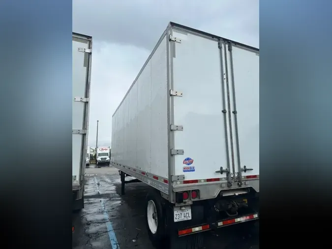 2011 UTILITY TRAILERS VS1DC 28/162/10226dd283c4e22fb3ef87fc11dc4c38300