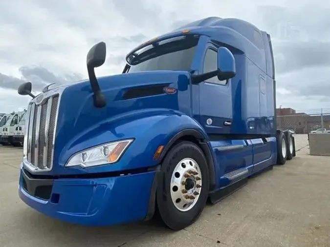 2022 PETERBILT 579