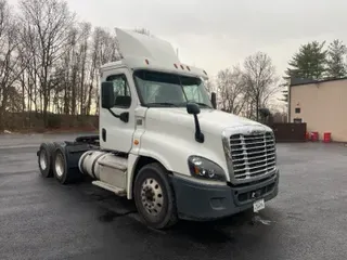 2016 FREIGHTLINER X12564ST