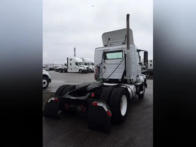 2016 VOLVO VNL42TRACTOR