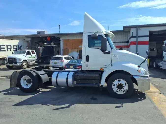 2020 NAVISTAR INTERNATIONAL RH613 DAYCAB S/A