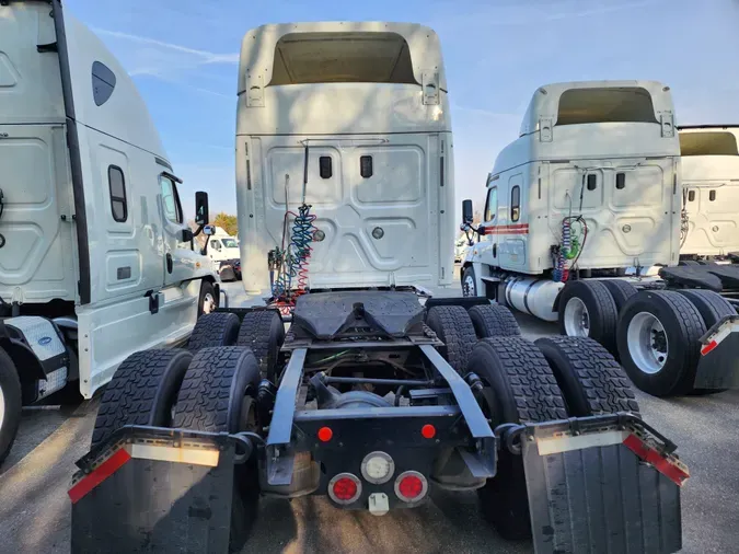 2017 FREIGHTLINER/MERCEDES CASCADIA 125