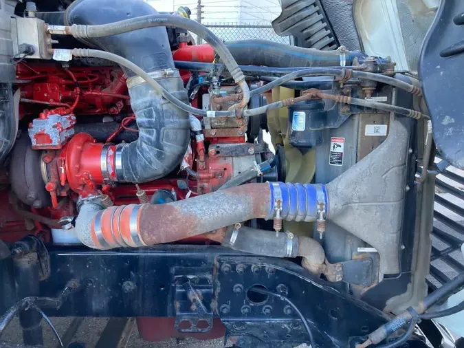 2019 FREIGHTLINER/MERCEDES CASCADIA 12526e59535ee980232804a4699e88cda2b