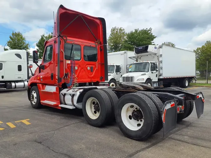 2017 FREIGHTLINER CASCADIA 125