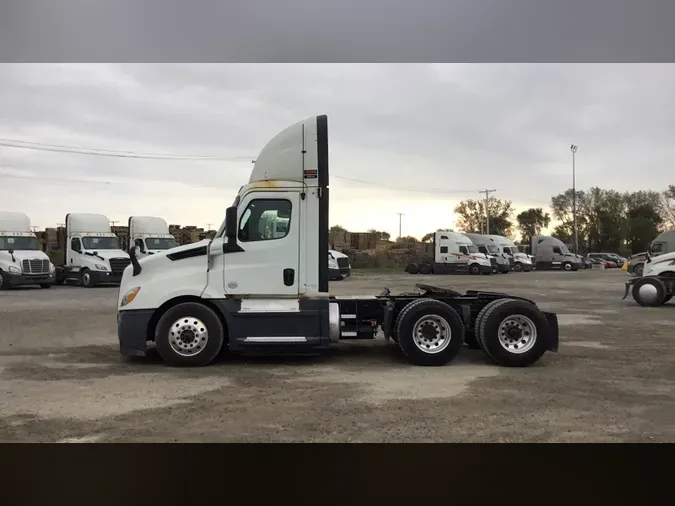 2020 Freightliner Cascadia 12626eef64a784eadb92eebb2dbb3b6111e