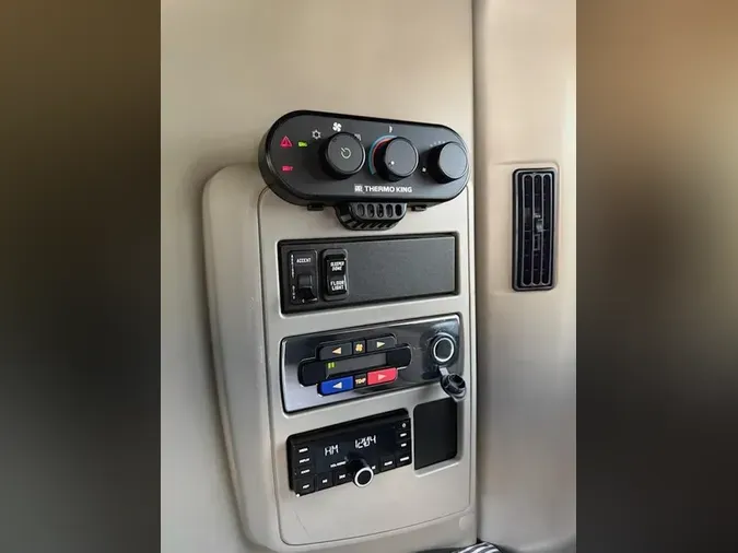 2022 International LT625