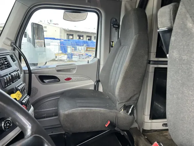 2021 Peterbilt 567
