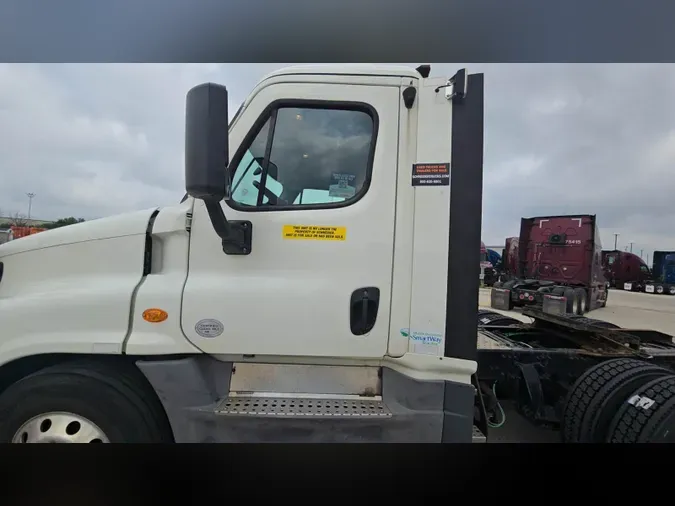 2019 Freightliner Cascadia 12526f88a8da378ff7b9558ecdce267a364