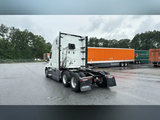 2021 Freightliner Cascadia