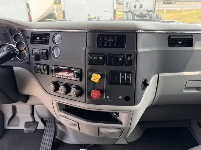 2022 Peterbilt 579