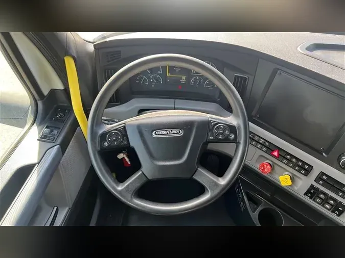 2022 FREIGHTLINER CA126
