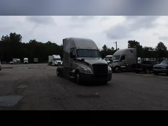 2022 Freightliner Cascadia 12626fd2acc5a37eaba1a6744b79b25e77e