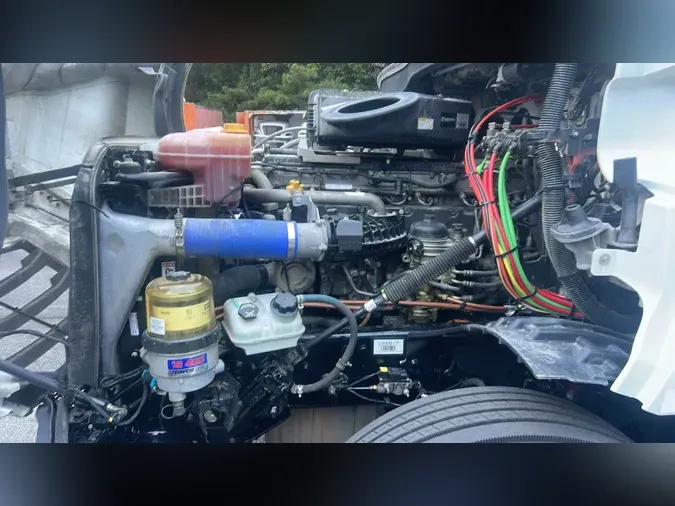2020 Freightliner Cascadia 126