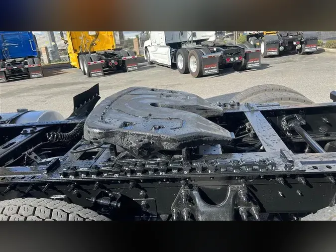 2018 INTERNATIONAL RH613