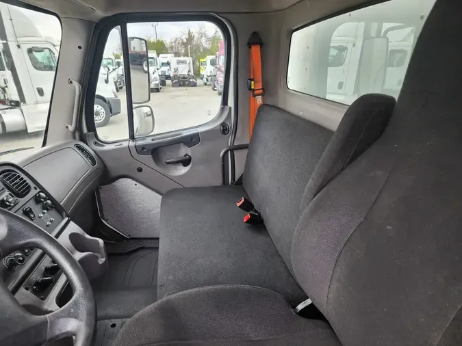 2019 FREIGHTLINER/MERCEDES M2 106