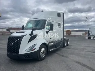 2026 VOLVO VNL64T860