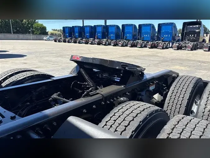 2022 FREIGHTLINER CA126