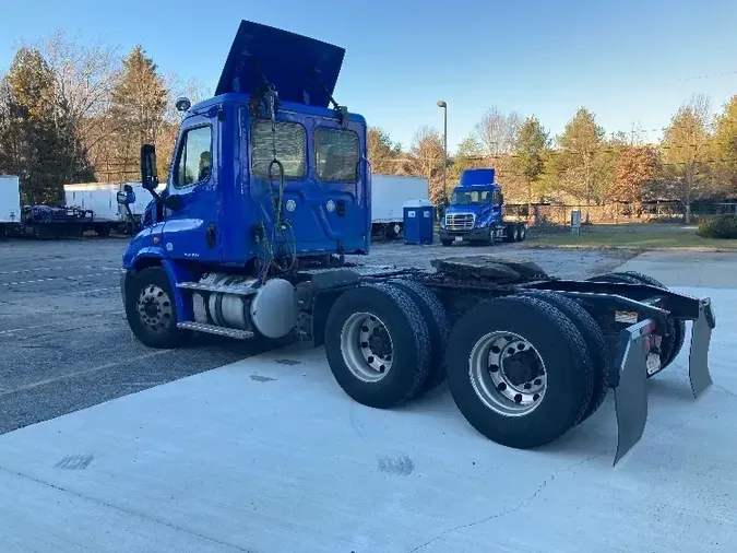 2016 Freightliner X11364ST