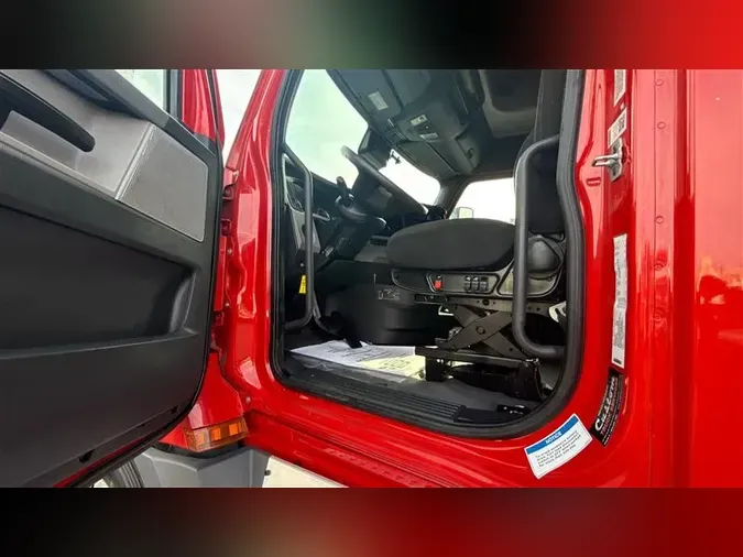 2022 FREIGHTLINER CA126