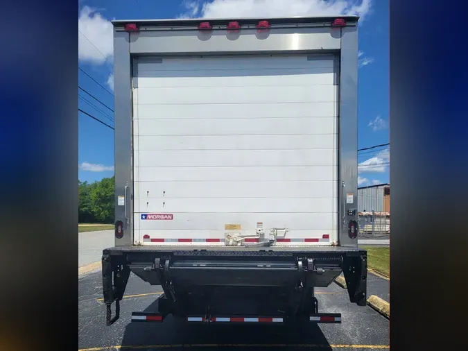 2018 FREIGHTLINER/MERCEDES M2 106