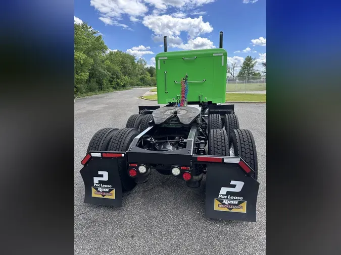 2021 Peterbilt 389