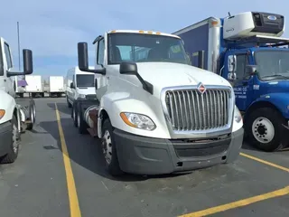 2019 NAVISTAR INTERNATIONAL LT625 DAYCAB T/A