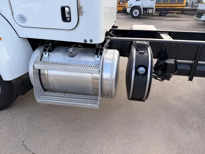 2018 Peterbilt 348270f2210e1e422edf9c2f10b94e66197