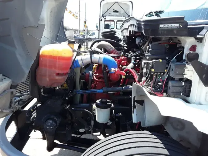 2020 NAVISTAR INTERNATIONAL MV607 (4X2)