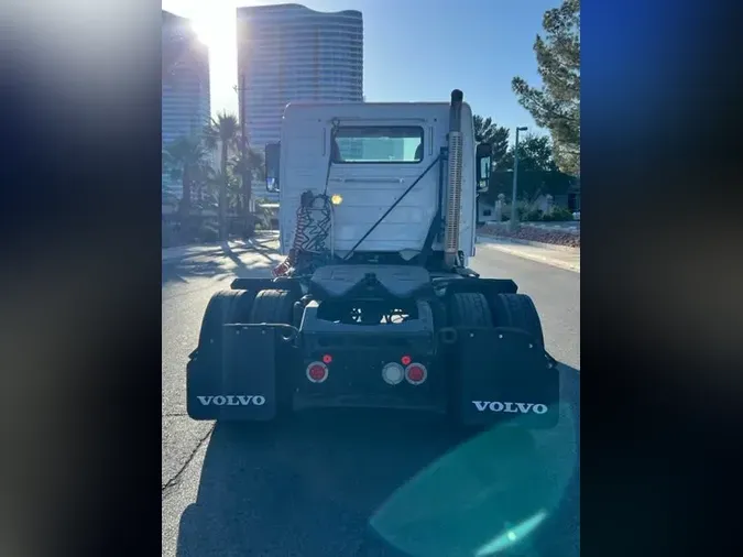 2016 VOLVO VNL42TRACTOR