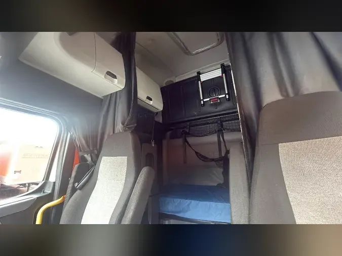 2022 Freightliner Cascadia 1262714724ca684538ac9296ecd9050d84a