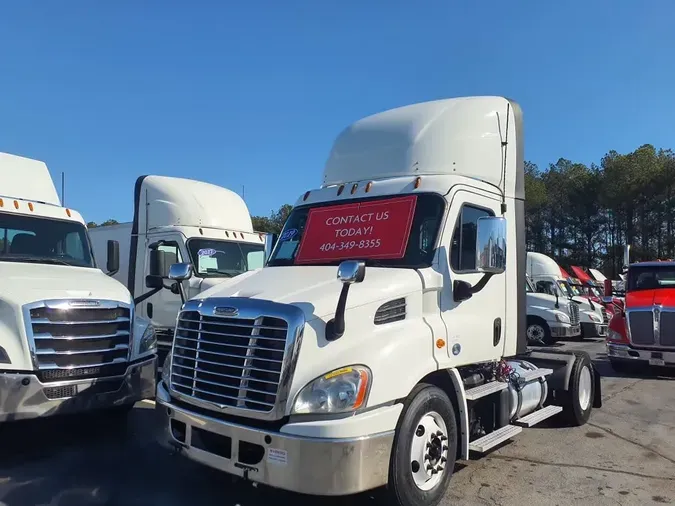 2019 FREIGHTLINER/MERCEDES CASCADIA 113