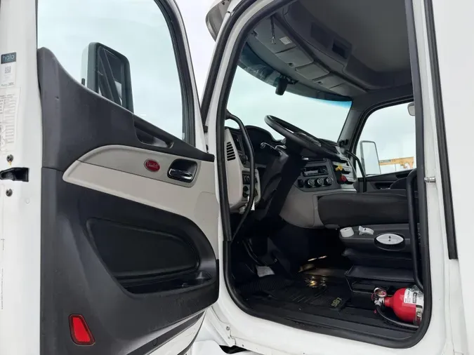 2023 Peterbilt 567