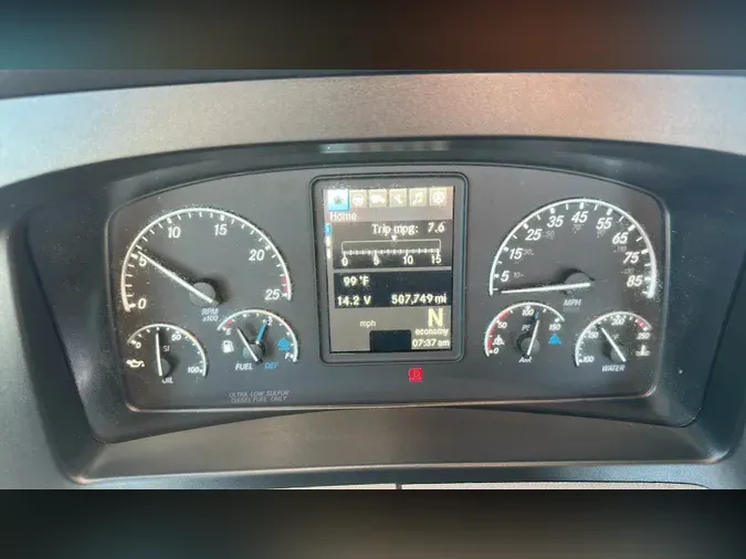 2020 Freightliner Cascadia 126