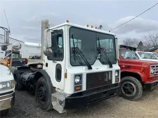 1997 MACK MR688S