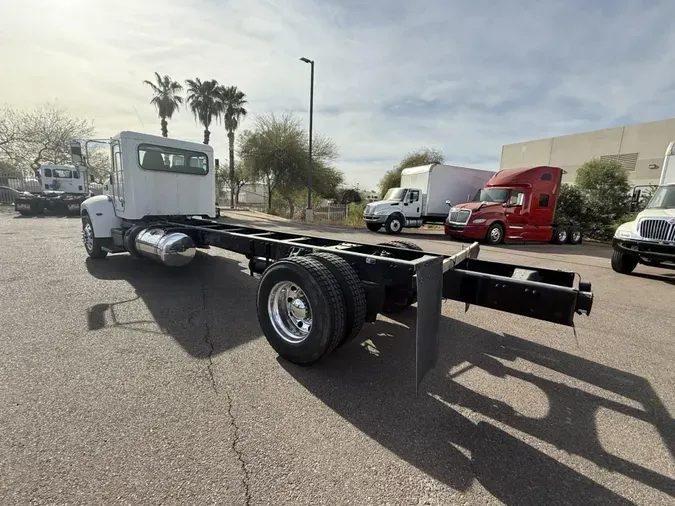 2019 Peterbilt 337