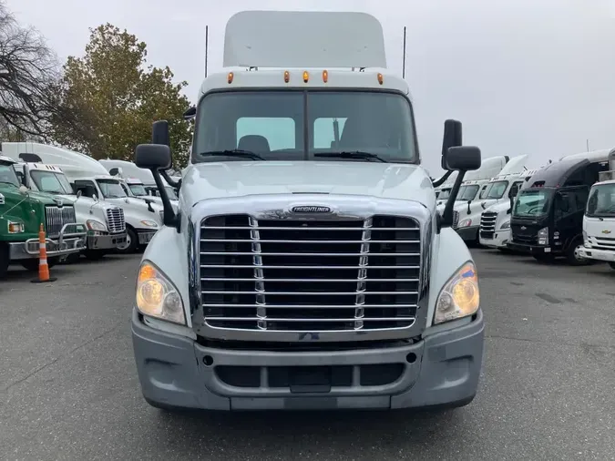 2015 FREIGHTLINER/MERCEDES CASCADIA 1252720bd75c8af5504985099de30b77db6