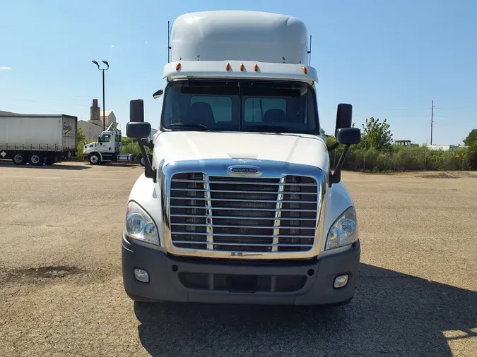 2017 FREIGHTLINER/MERCEDES CASCADIA 125