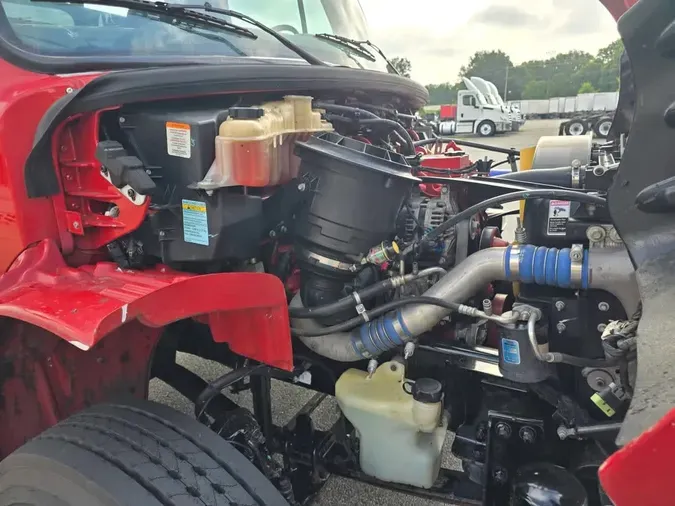2018 FREIGHTLINER/MERCEDES M2 106