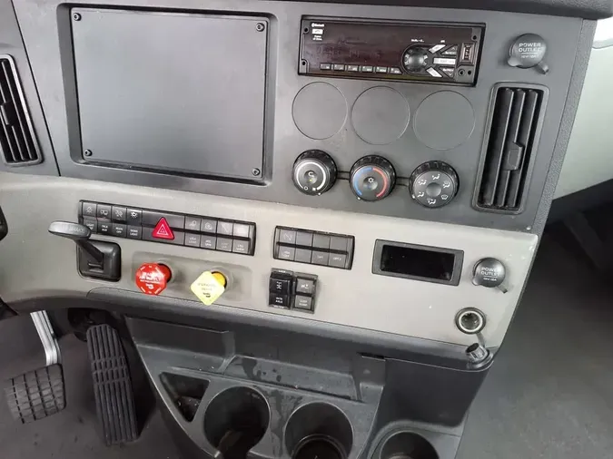 2021 FREIGHTLINER/MERCEDES CASCADIA PX11664ST